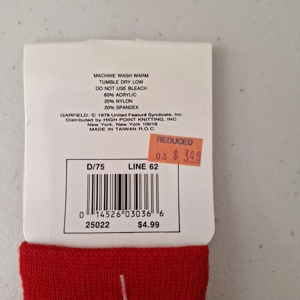 Vintage 1994 GARFIELD THE CAT Women's Crew Socks Valentine's Day Novelty NWT